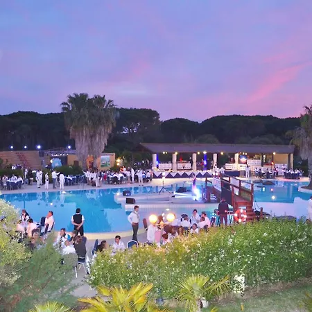 Hotel With Swimming Pool In Just 650 Meters From The Sea *