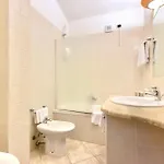 Ξενοδοχείο With Swimming Pool In Just 650 Meters From The Sea *