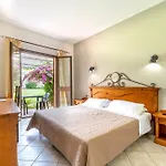 With Swimming Pool In Just 650 Meters From The Sea Ξενοδοχείο Arborea