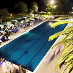 Szálloda With Swimming Pool In Just 650 Meters From The Sea *
