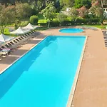 With Swimming Pool In Just 650 Meters From The Sea Szálloda Arborea