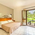 With Swimming Pool In Just 650 Meters From The Sea Hotell