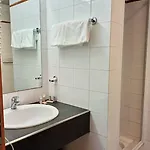 Ξενοδοχείο With Swimming Pool In Just 650 Meters From The Sea *