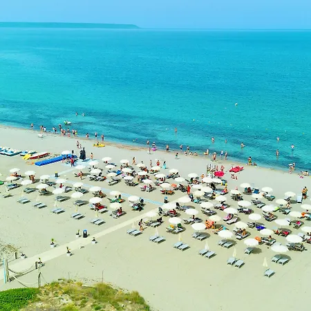 Hotel With Swimming Pool In Just 650 Meters From The Sea *
