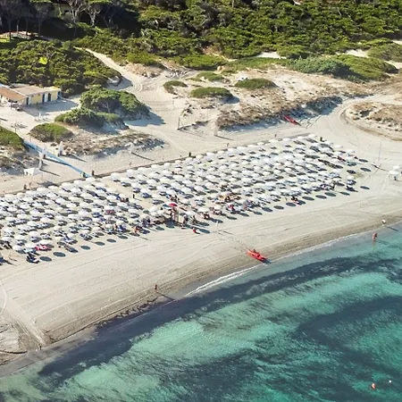 With Swimming Pool In Just 650 Meters From The Sea Hotel *