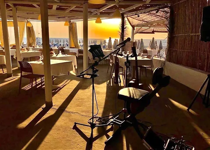 Otel With Swimming Pool In Just 650 Meters From The Sea