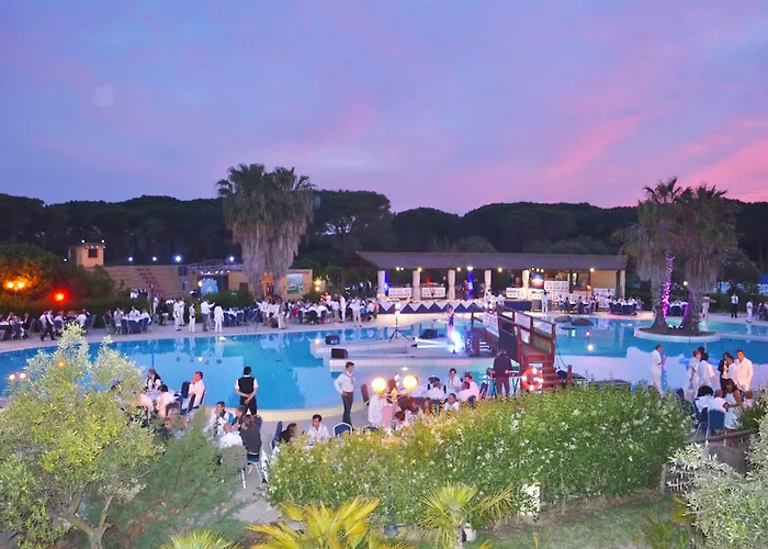 Otel With Swimming Pool In Just 650 Meters From The Sea *