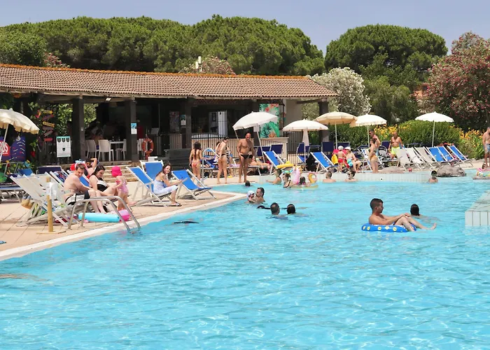 With Swimming Pool In Just 650 Meters From The Sea Otel