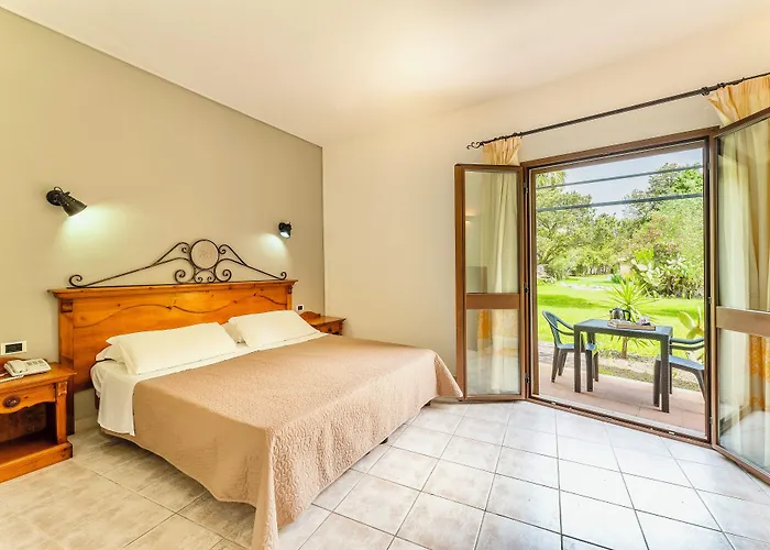 With Swimming Pool In Just 650 Meters From The Sea Otel