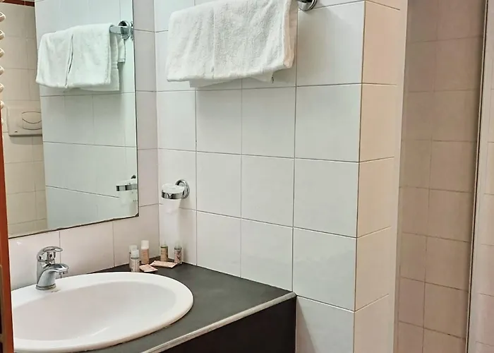 Otel With Swimming Pool In Just 650 Meters From The Sea *